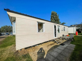6 Berth Caravan For Hire In Hunstanton At Manor Park Holiday Park Ref 23004A